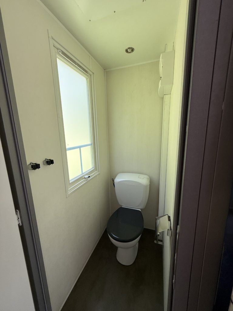 Mobilhome Pavin et Guéry toilettes