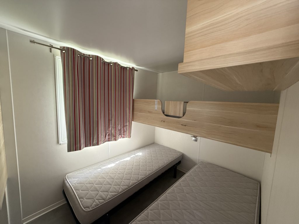 Mobilhome Pavin et Guéry deuxième chambre autre vue